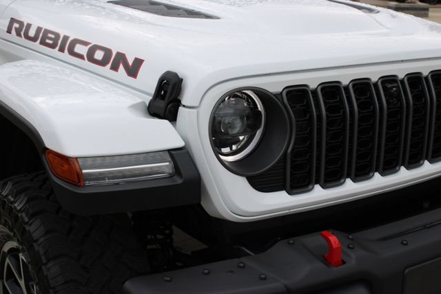 Used 2026 Jeep Gladiator Rubicon AWD/4WD image 5