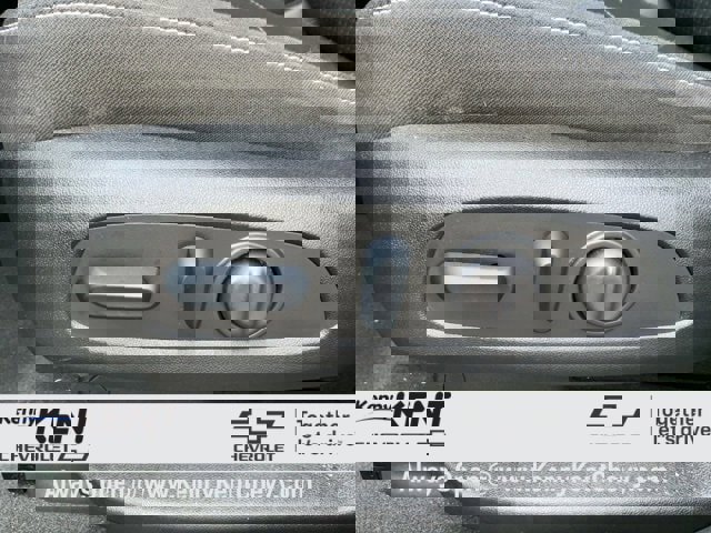 Used 2023 GMC Acadia SLE w/ Driver Convenience Package image 25