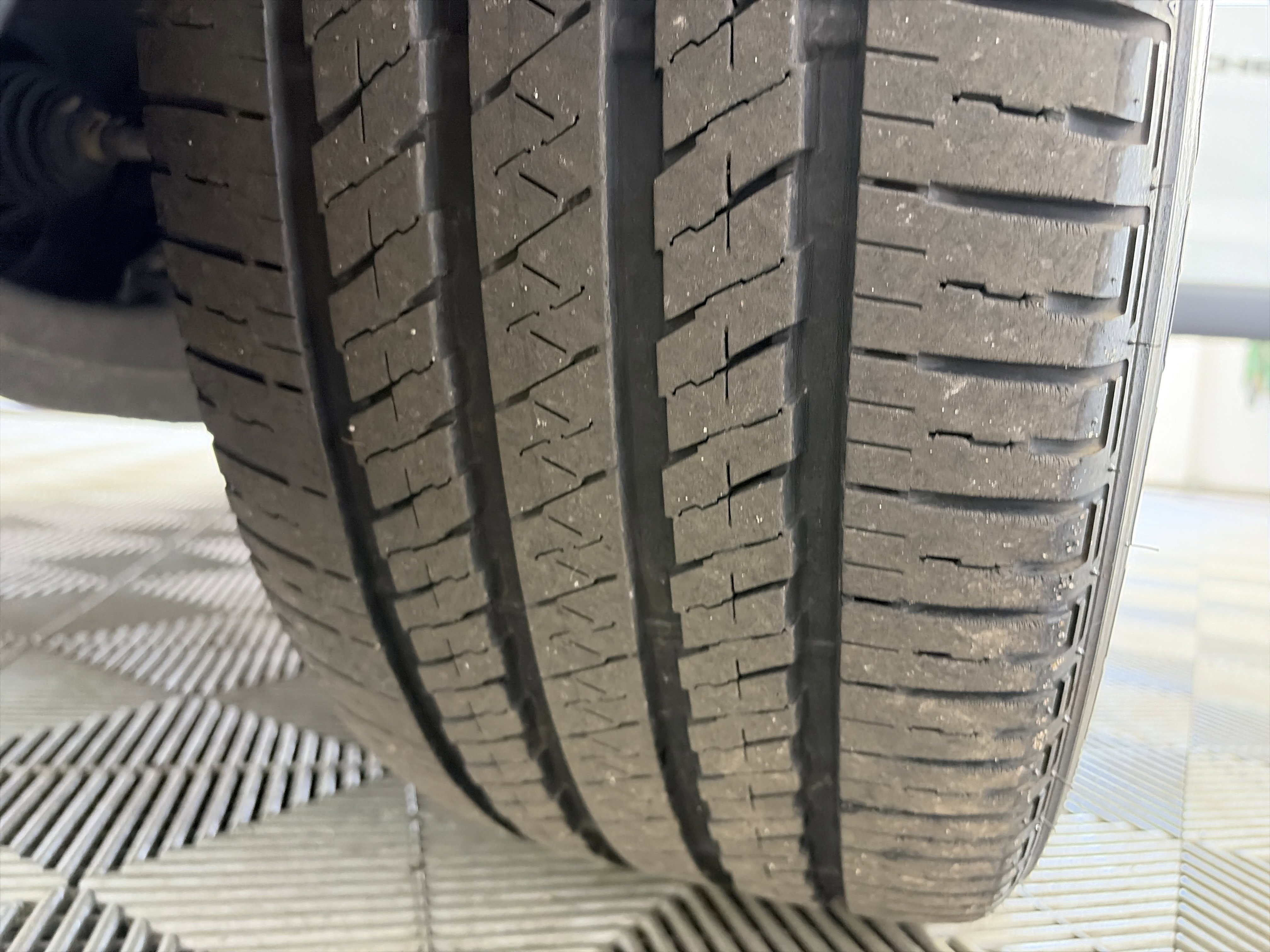 Used 2023 Jeep Grand Cherokee L Laredo image 13