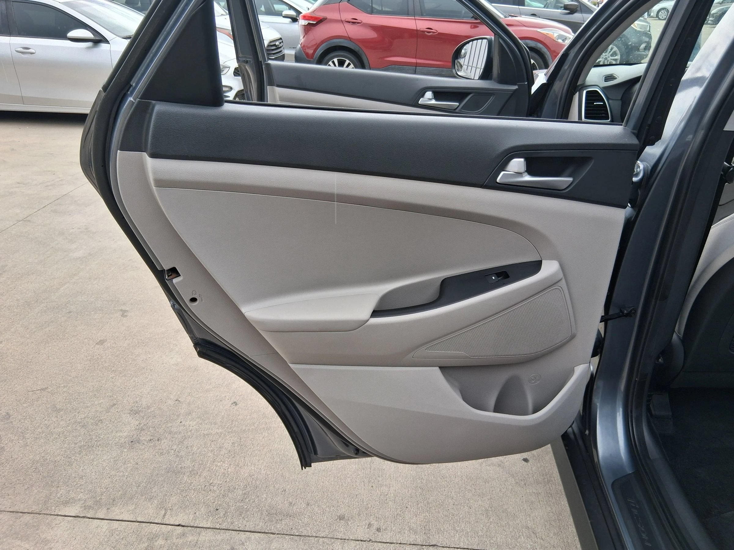 Used 2021 Hyundai Tucson SE FWD image 23