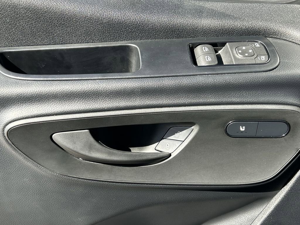 Used 2025 Mercedes-Benz Sprinter 2500 image 22