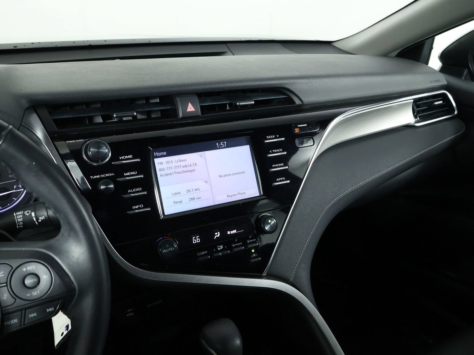 Used 2018 Toyota Camry SE FWD image 9