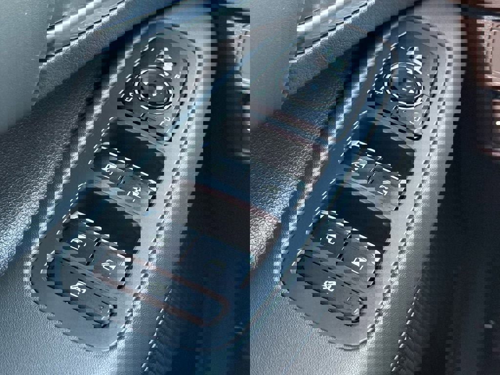 Used 2020 Hyundai Sonata SEL Plus w/ Cargo Package FWD image 18