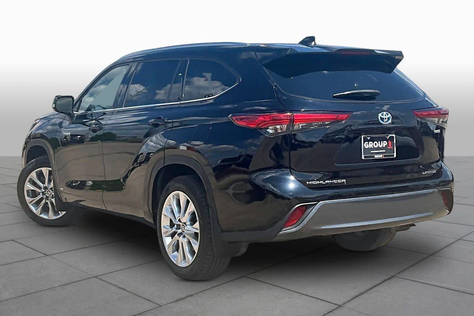 Used 2021 Toyota Highlander Limited AWD/4WD image 12