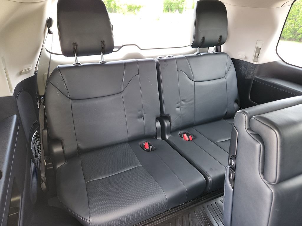 Used 2014 Lexus LX 570 4WD w/ Luxury Package image 14