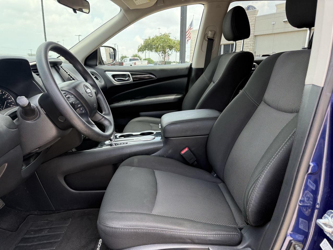 Used 2019 Nissan Pathfinder S FWD image 24