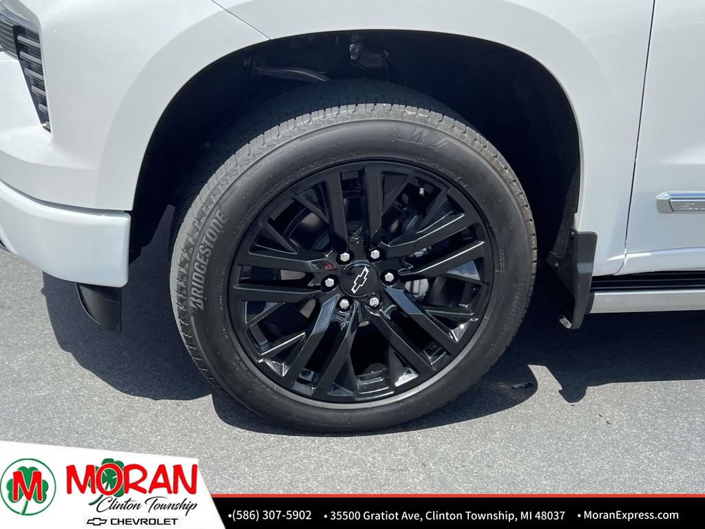 Certified 2025 Chevrolet Silverado 1500 High Country w/ High Country Premium Package AWD/4WD image 11