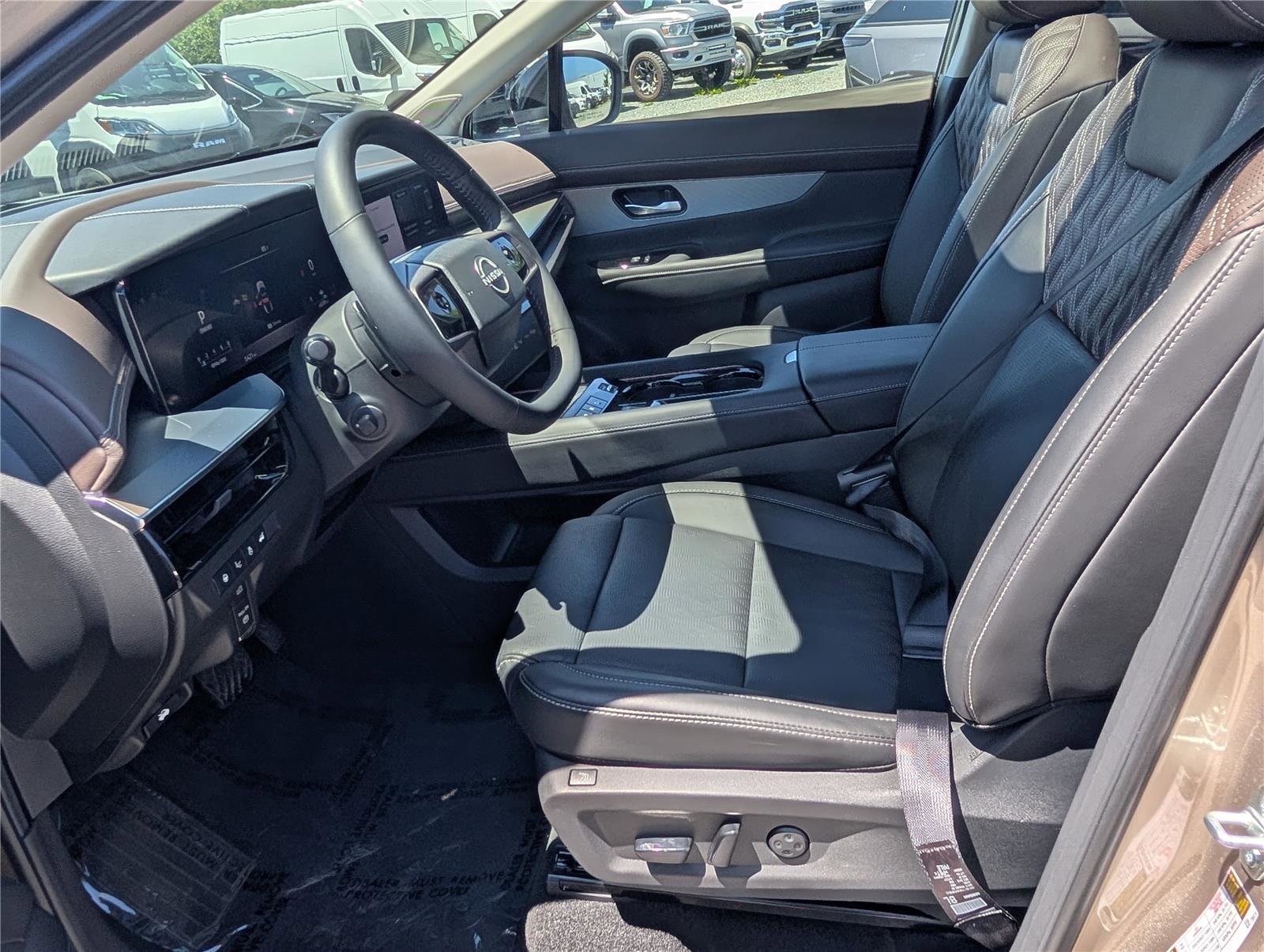 Used 2025 Nissan Murano Platinum w/ Cargo Package AWD/4WD image 16