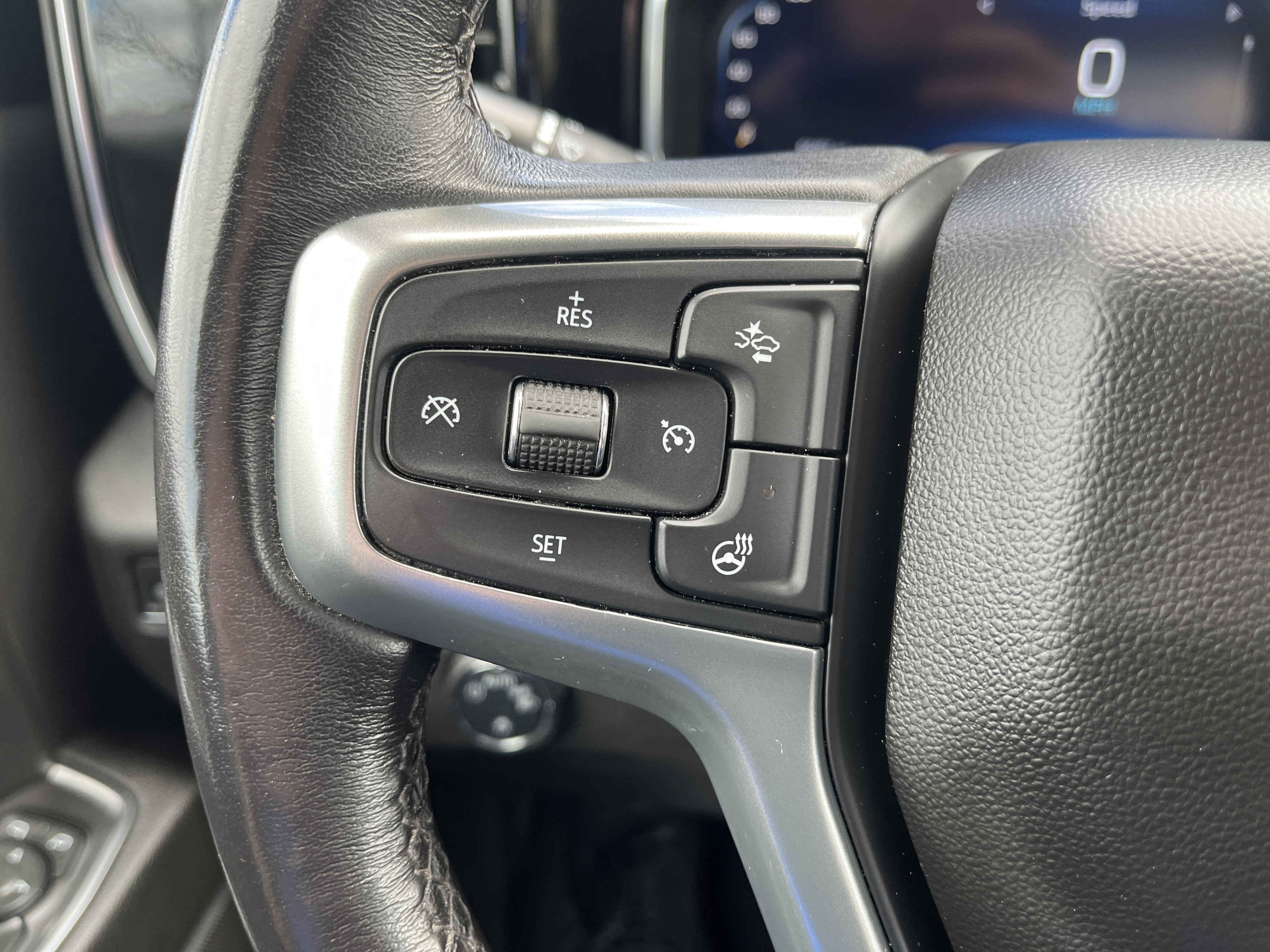 Used 2022 Chevrolet Silverado 1500 LT AWD/4WD image 19
