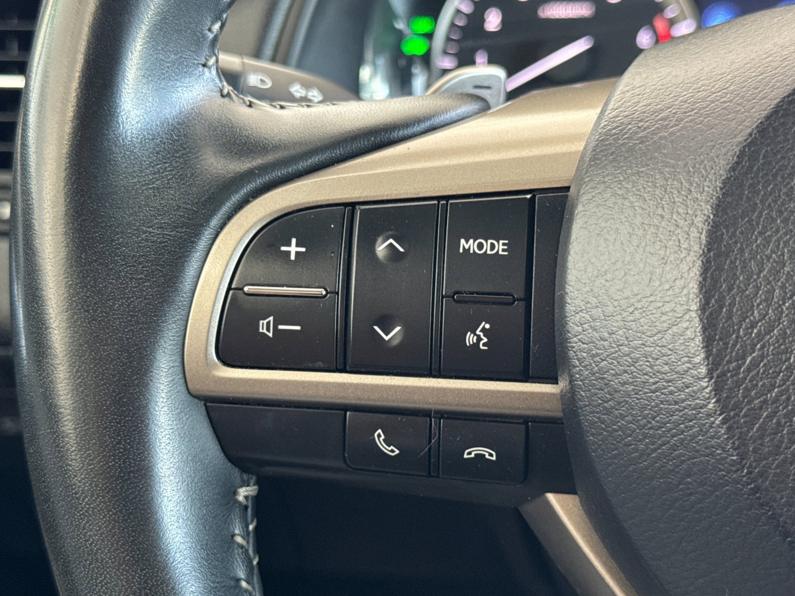 Used 2022 Lexus RX 450h AWD w/ Premium Package image 27