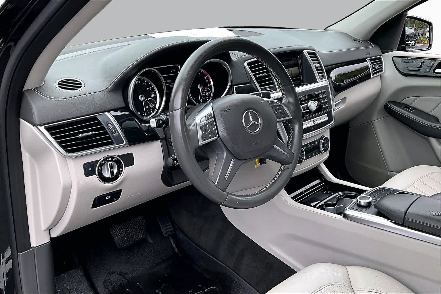 Used 2015 Mercedes-Benz GL 450 4MATIC image 18