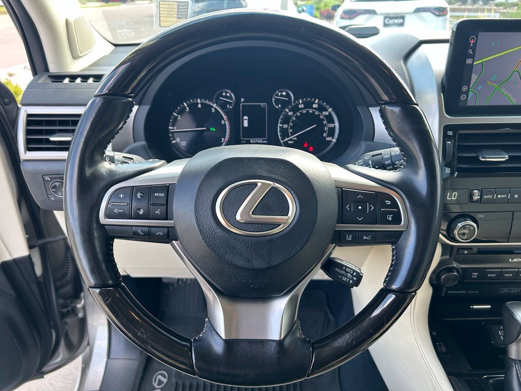 Used 2023 Lexus GX 460 Premium w/ Accessory Package AWD/4WD image 15