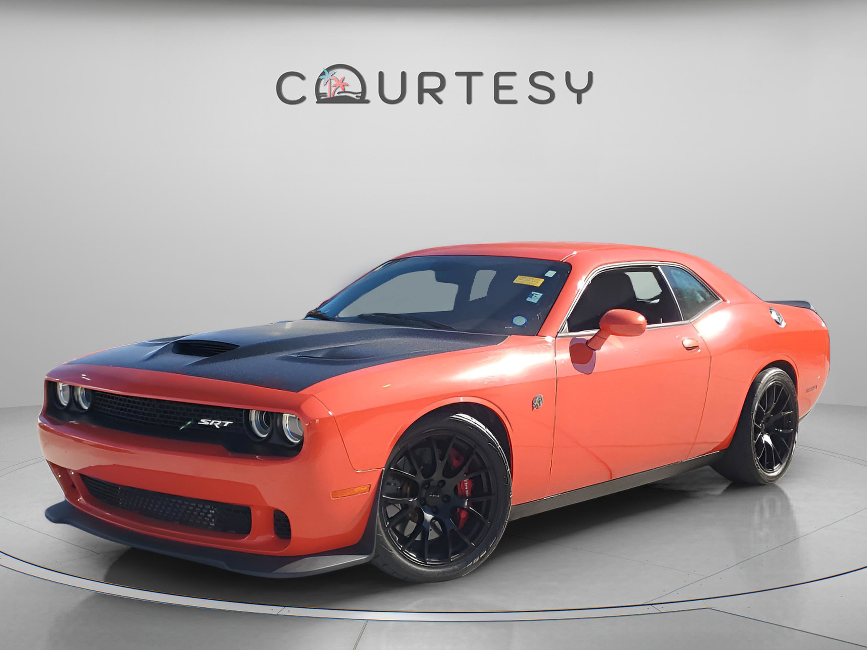 Used 2016 Dodge Challenger SRT Hellcat RWD image 1