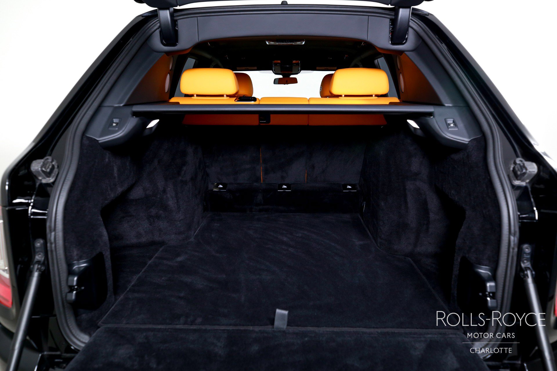 Certified 2023 Rolls-Royce Cullinan Black Badge AWD/4WD image 25