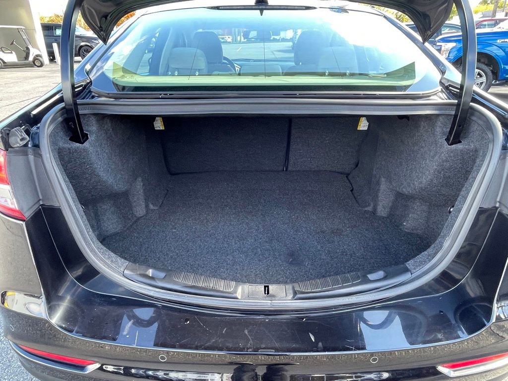 Used 2019 Ford Fusion SE image 21