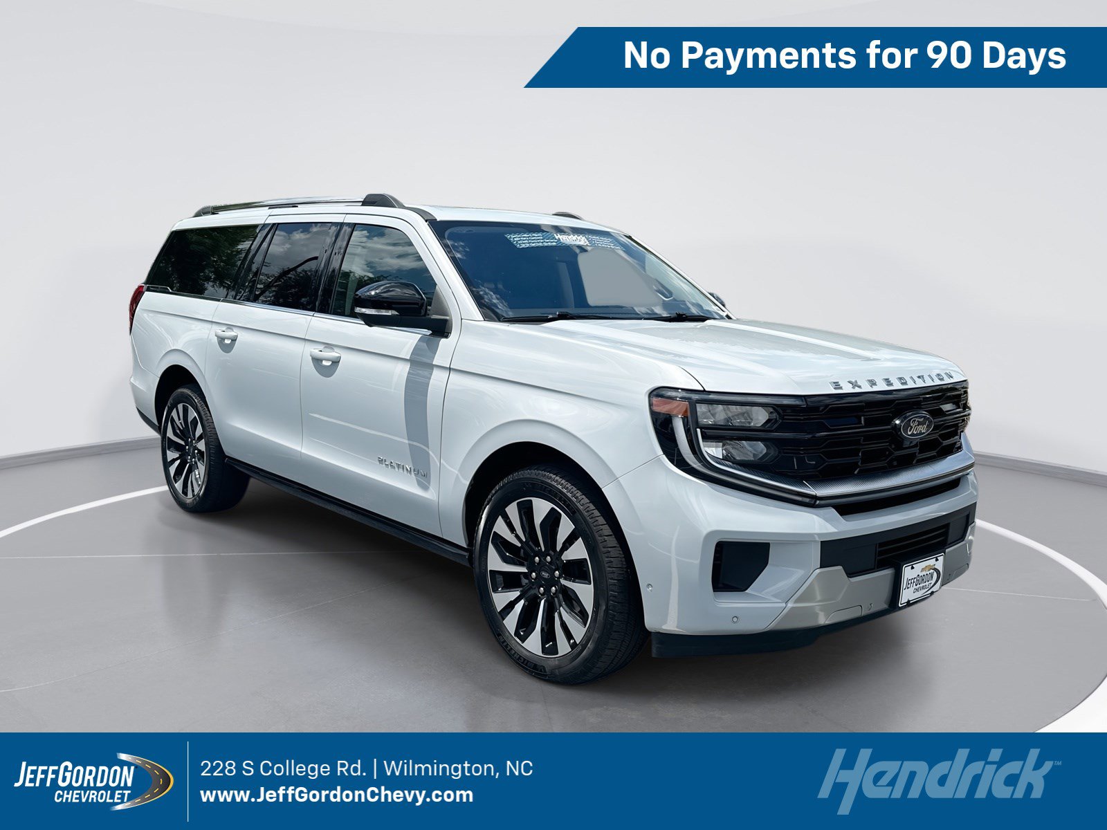 Used 2025 Ford Expedition Max Platinum w/ Driver's Package AWD/4WD image 1