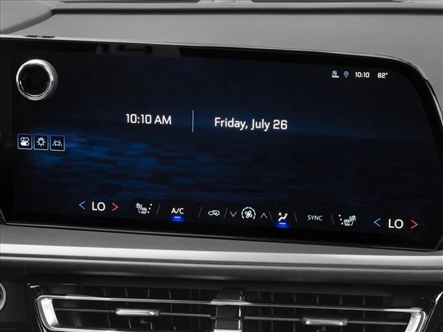 Used 2026 Chevrolet Traverse LT w/ Driver Confidence Package FWD image 7