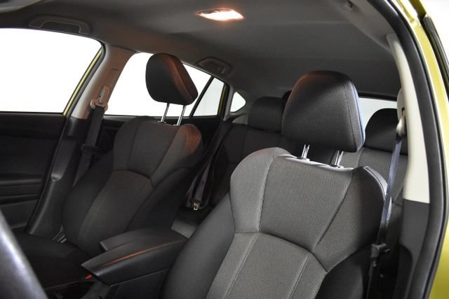 Used 2021 Subaru Crosstrek 2.0i AWD/4WD image 10