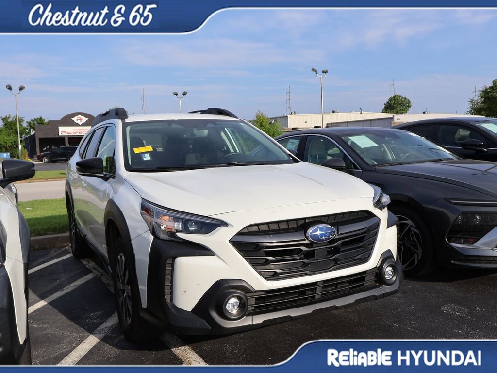 Used 2024 Subaru Outback Premium AWD/4WD image 2