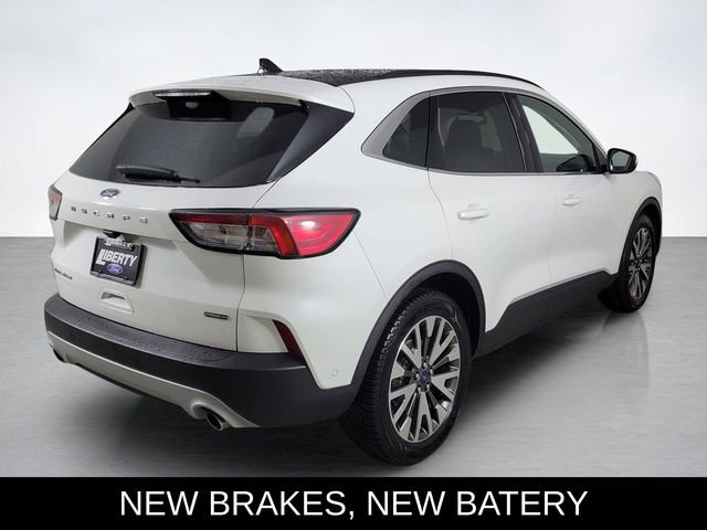 Certified 2020 Ford Escape Titanium image 3