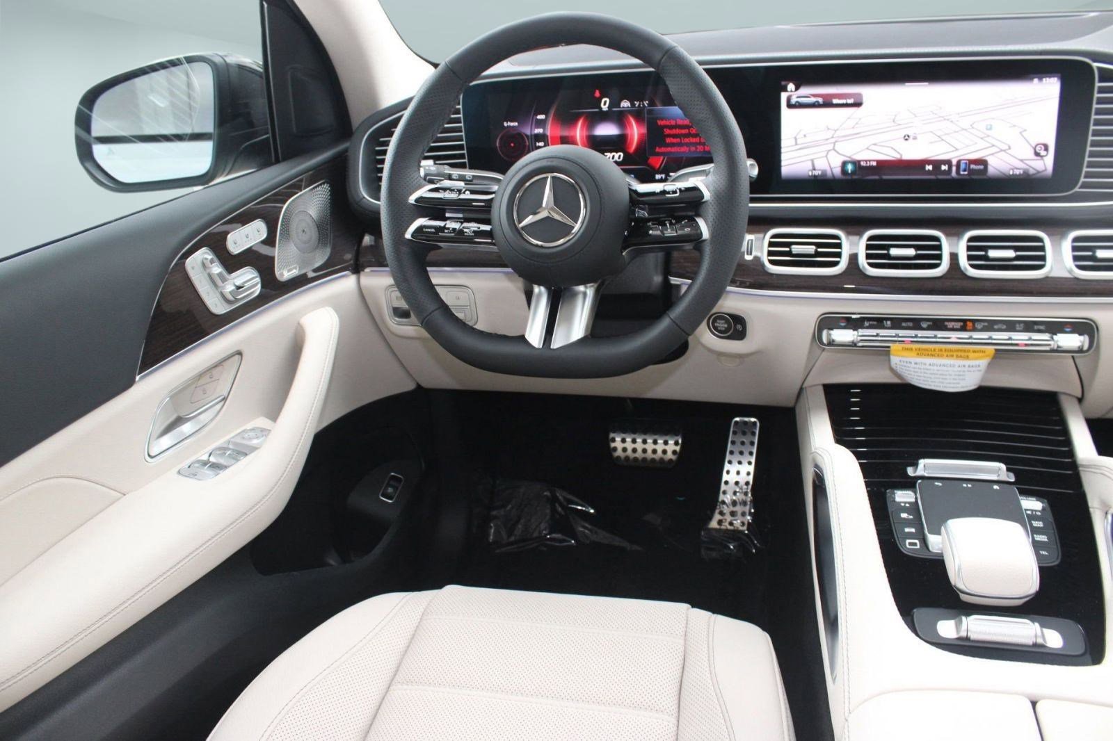 New 2026 Mercedes-Benz GLS 450 4MATIC image 32