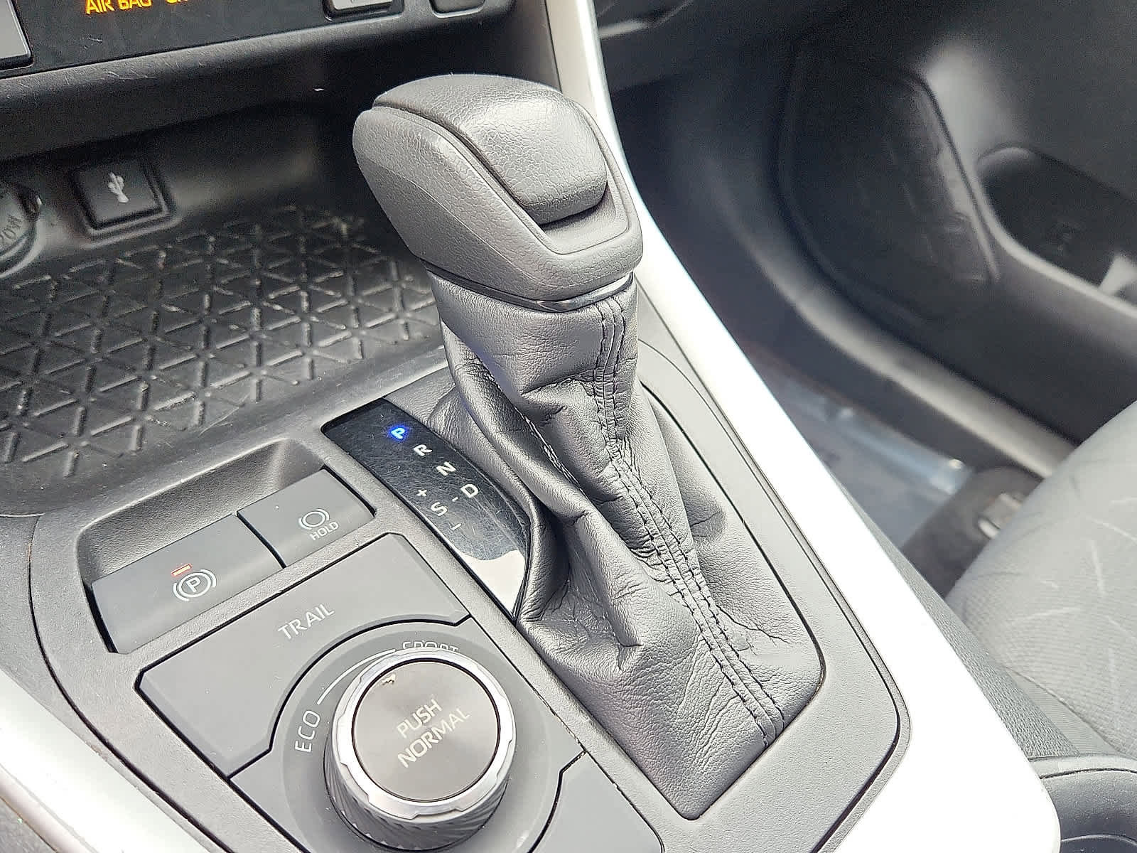 Certified 2021 Toyota RAV4 XLE image 17