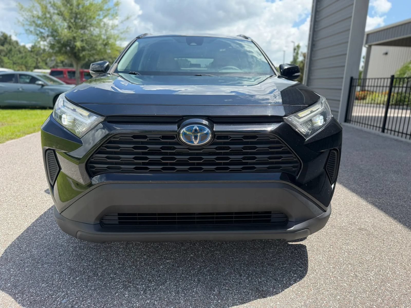 Used 2022 Toyota RAV4 XLE AWD/4WD image 3