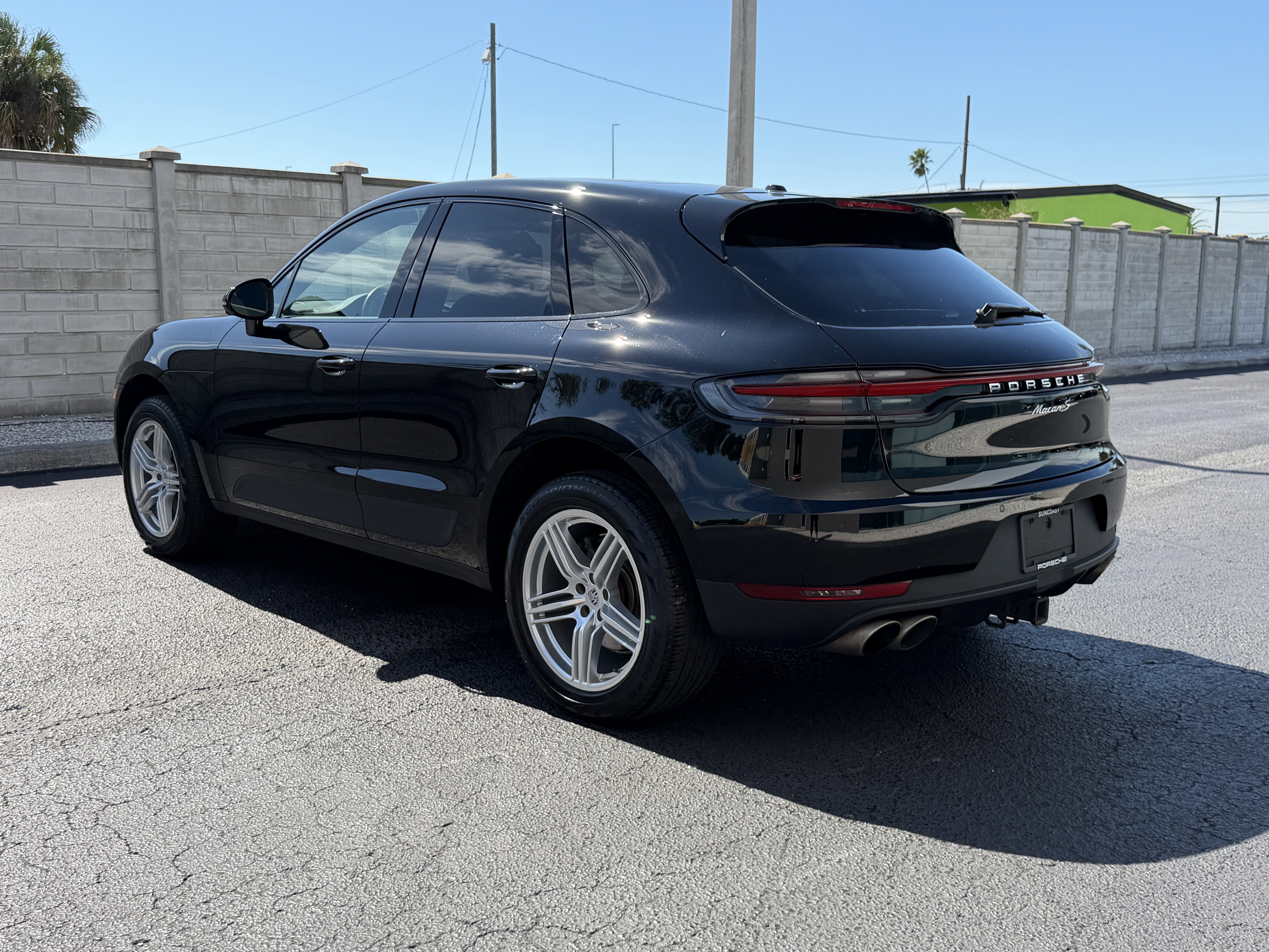 Certified 2021 Porsche Macan S image 3