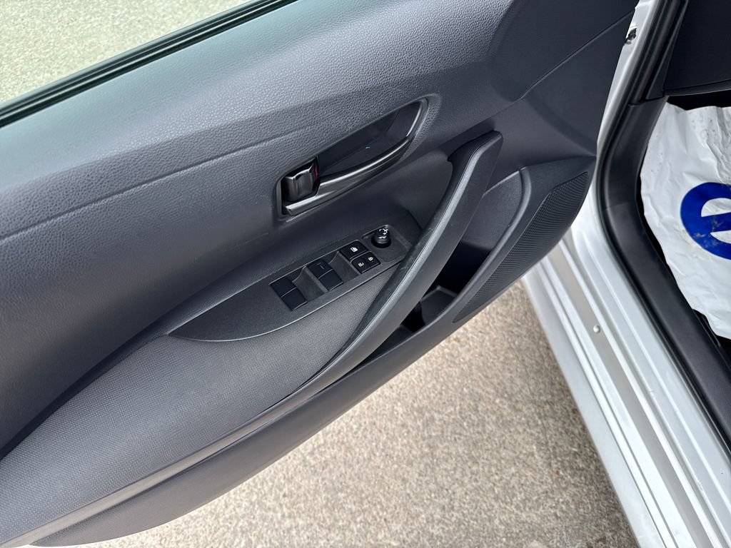 Used 2024 Toyota Corolla LE FWD image 11