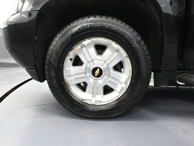 Used 2008 Chevrolet Suburban LT w/ LT Preferred Equipment Group image 18