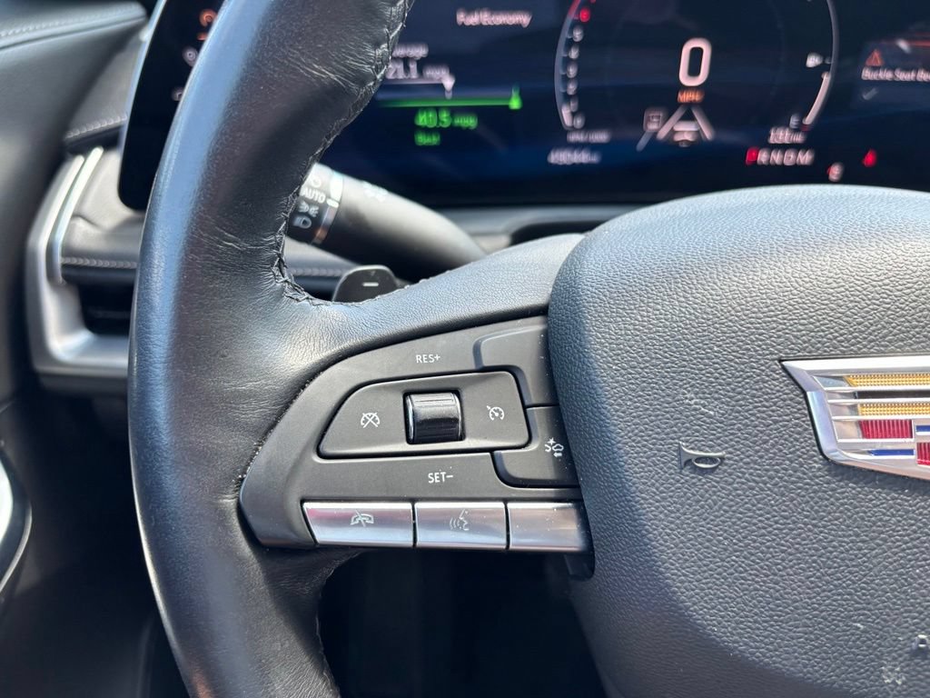 Used 2025 Cadillac XT4 Premium Luxury FWD image 27