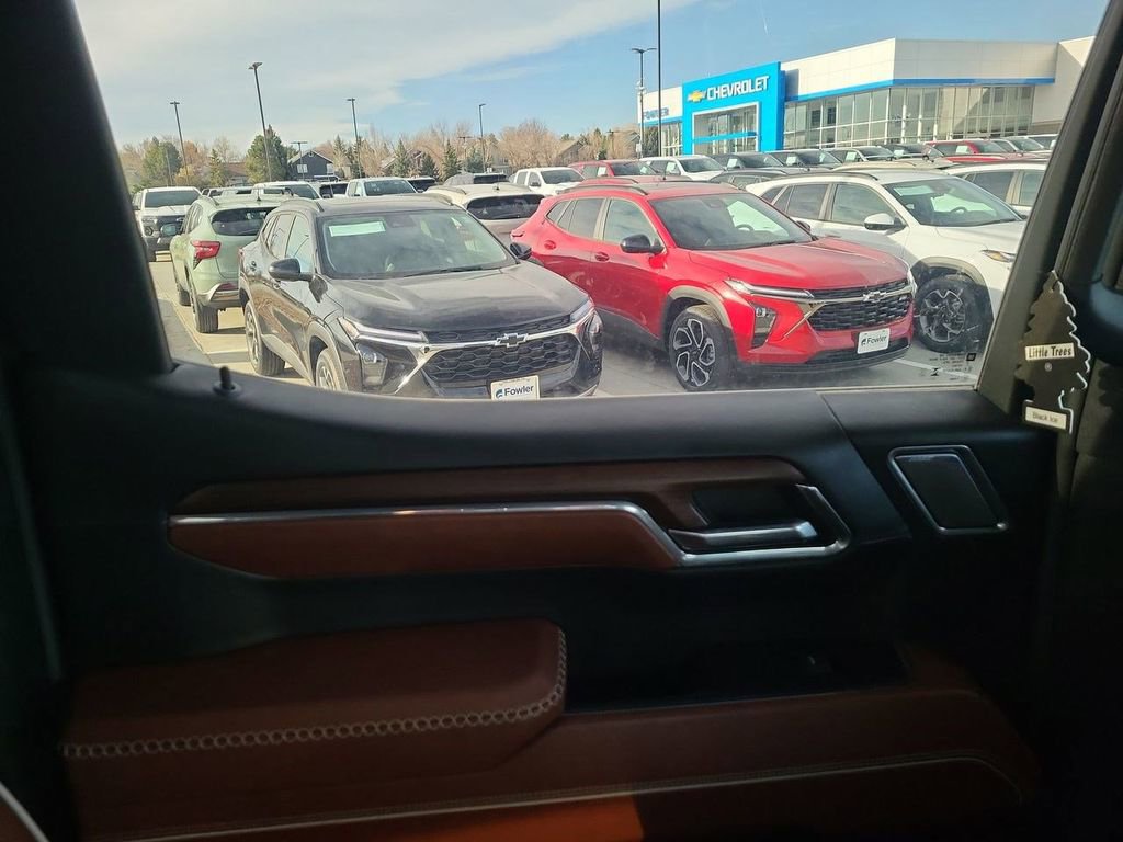 Used 2024 GMC Sierra 1500 Denali Ultimate image 10