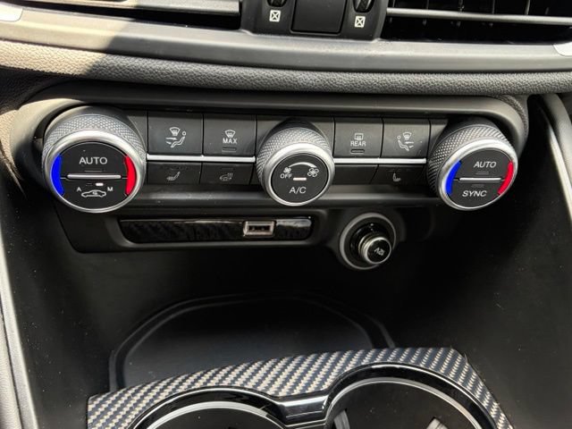Used 2023 Alfa Romeo Giulia Estrema AWD/4WD image 30