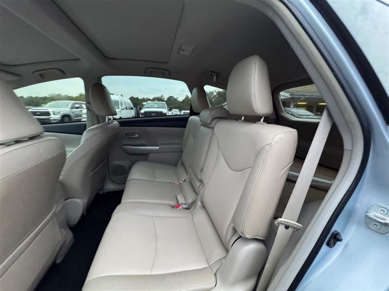 Used 2014 Toyota Prius V Five image 38
