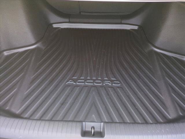 Used 2025 Honda Accord EX-L image 6