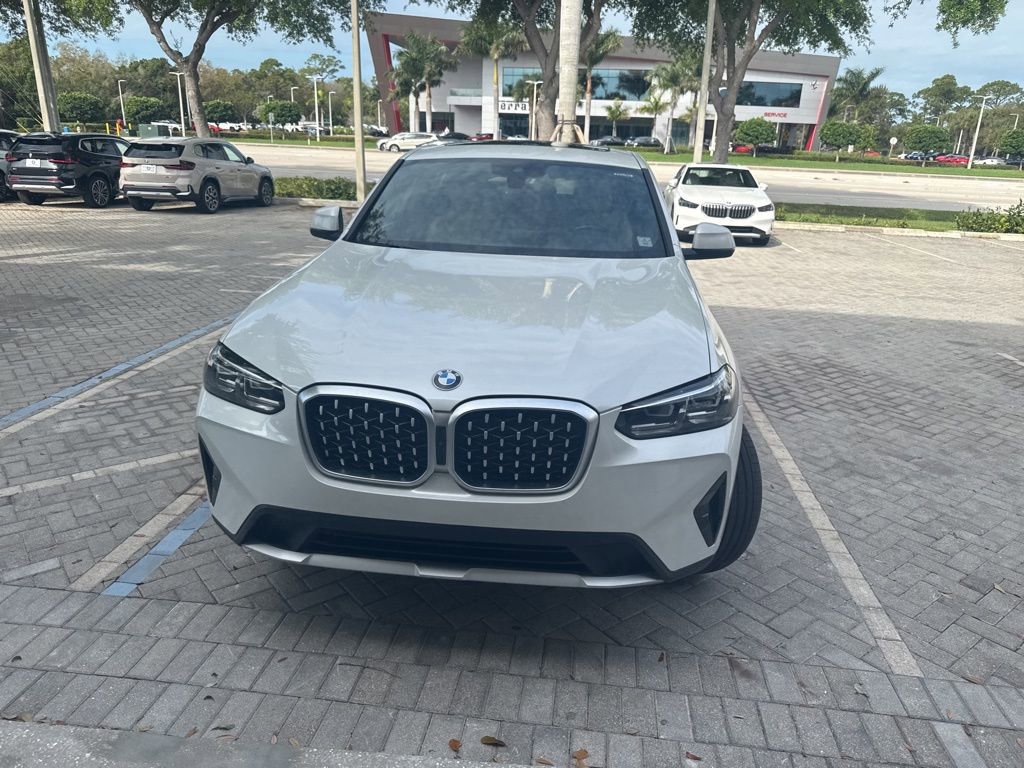 Certified 2023 BMW X4 xDrive30i w/ Premium Package image 5