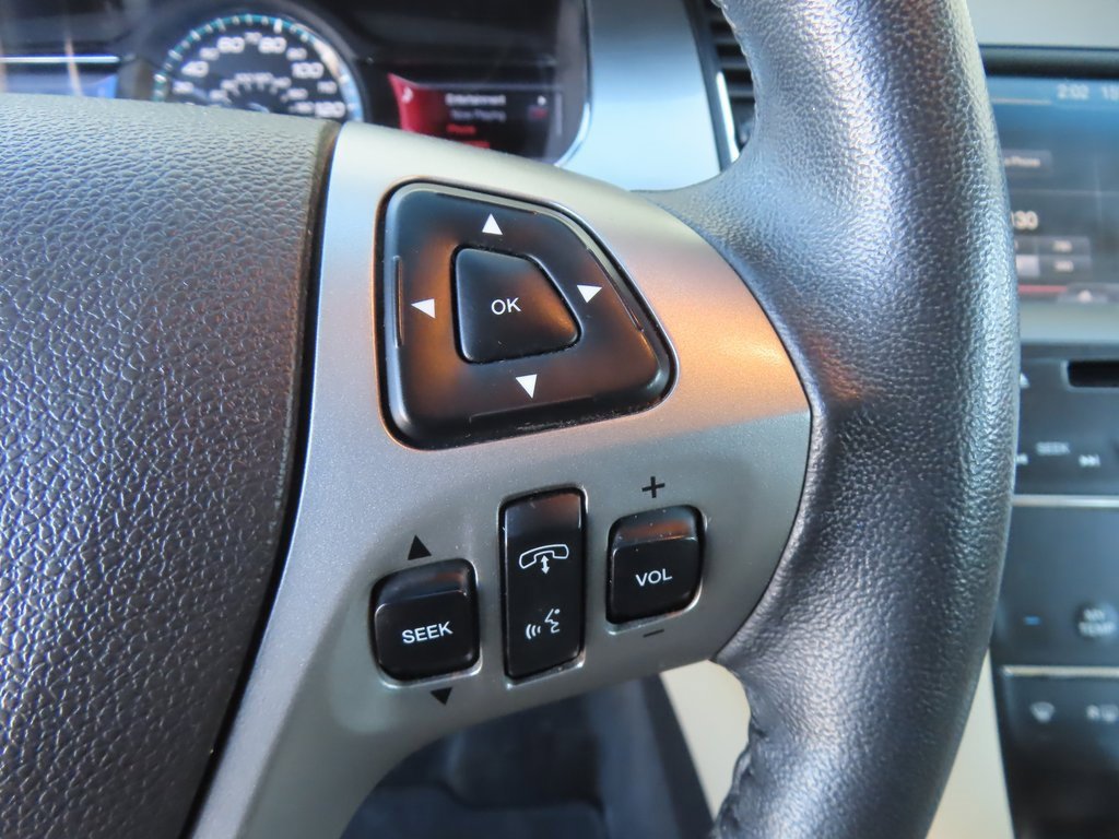 Used 2013 Ford Taurus SEL image 21
