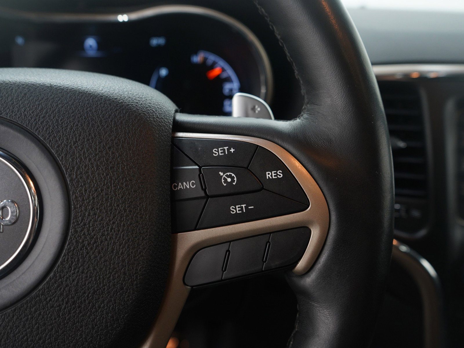 Used 2015 Jeep Grand Cherokee Laredo w/ Quick Order Package 23E image 25