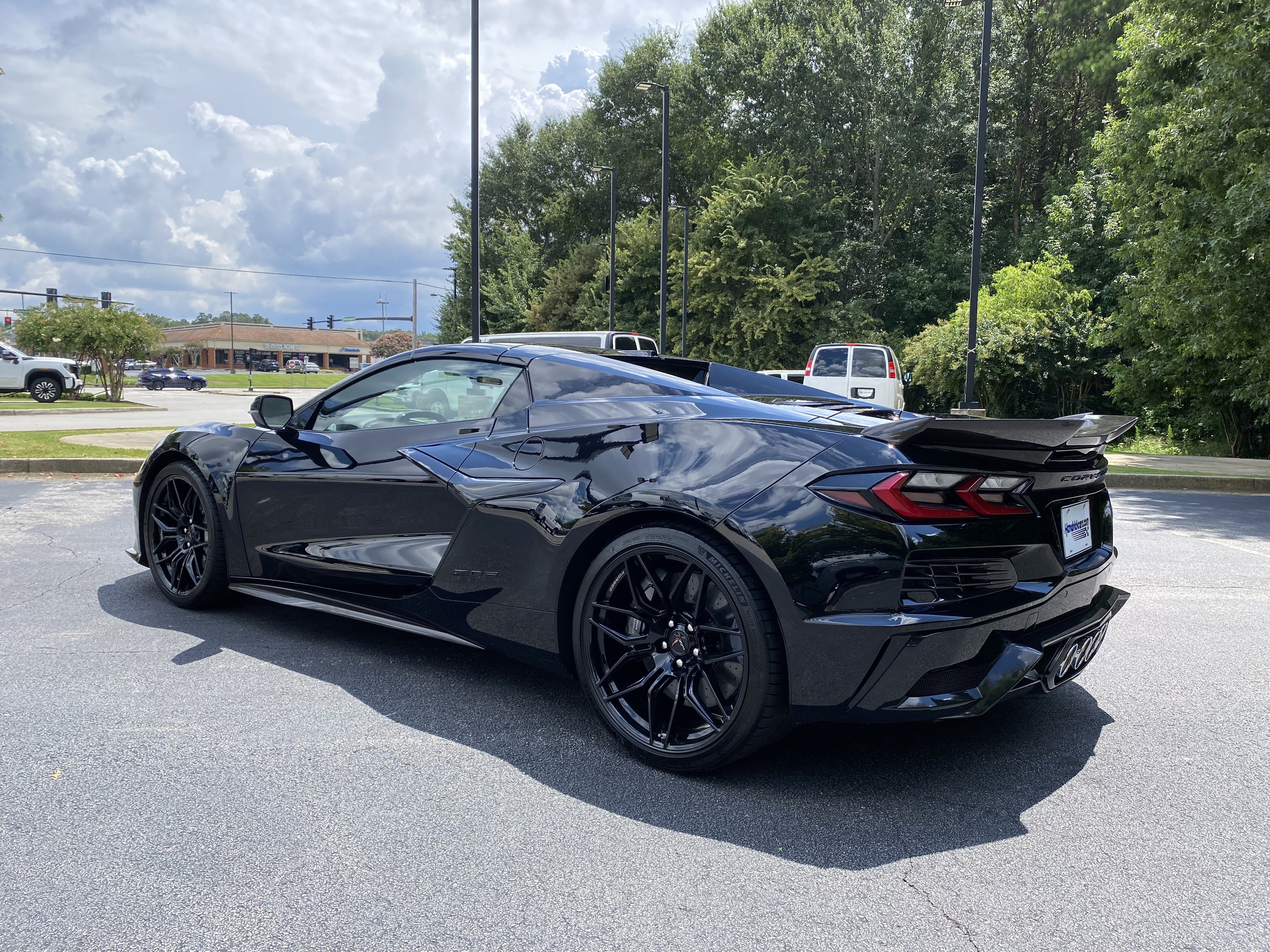 Used 2024 Chevrolet Corvette Z06 RWD image 7