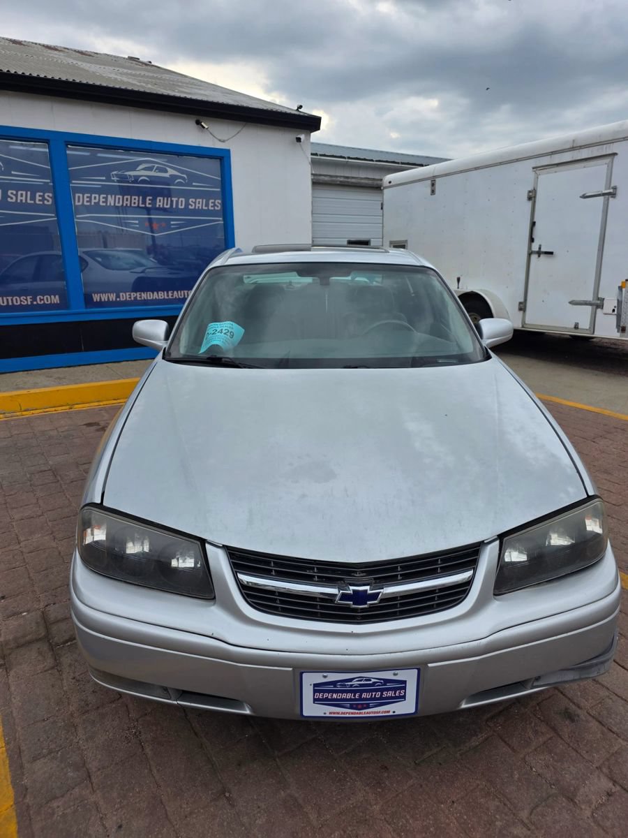 Used 2004 Chevrolet Impala LS w/ Preferred Equipment Group FWD image 2