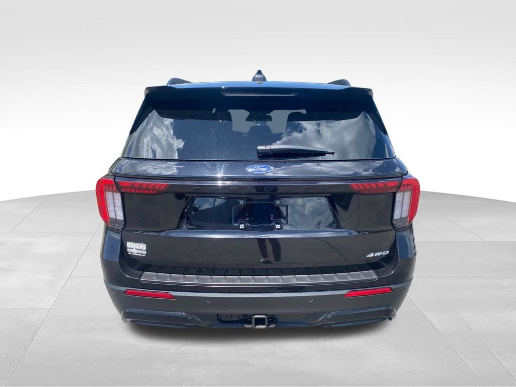 Used 2025 Ford Explorer ST-Line w/ ST-Line Street Pack AWD/4WD image 10