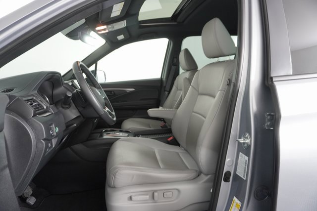 Used 2023 Honda Passport EX-L image 19