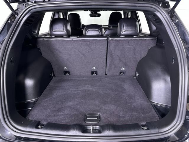 Used 2024 Jeep Compass Limited image 36