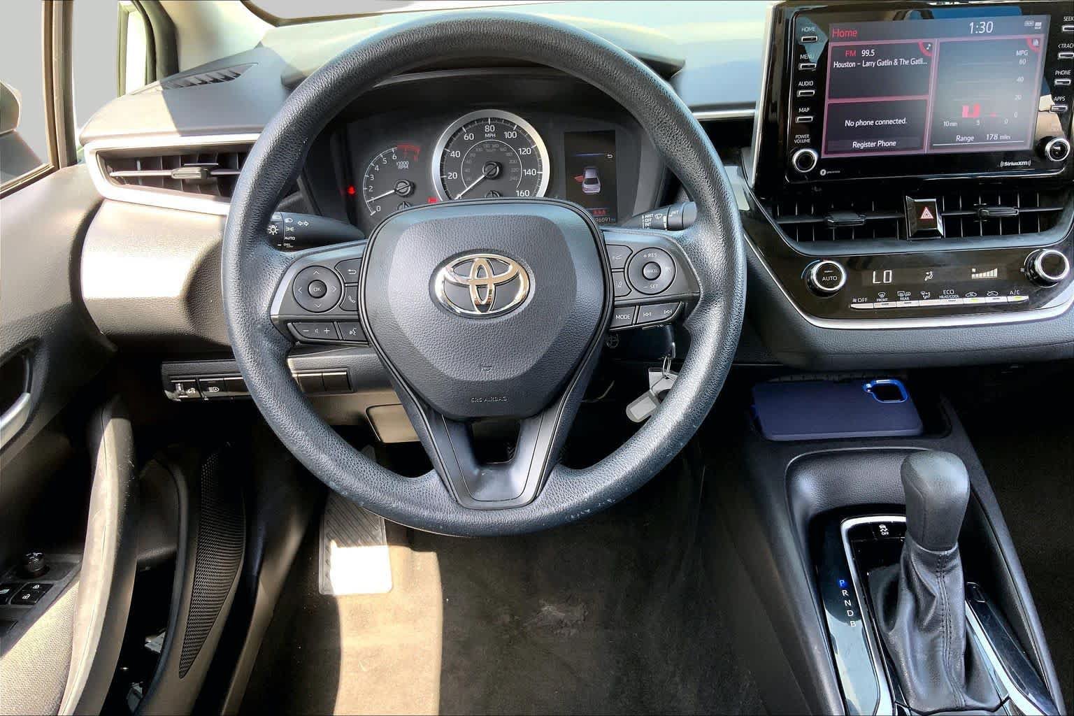 Used 2021 Toyota Corolla LE FWD image 6