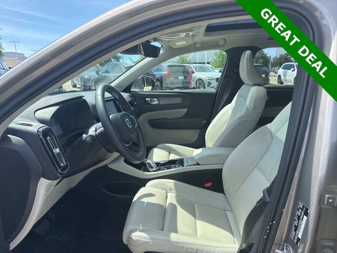 Used 2022 Volvo XC40 T5 Inscription w/ Advanced Package AWD/4WD image 18
