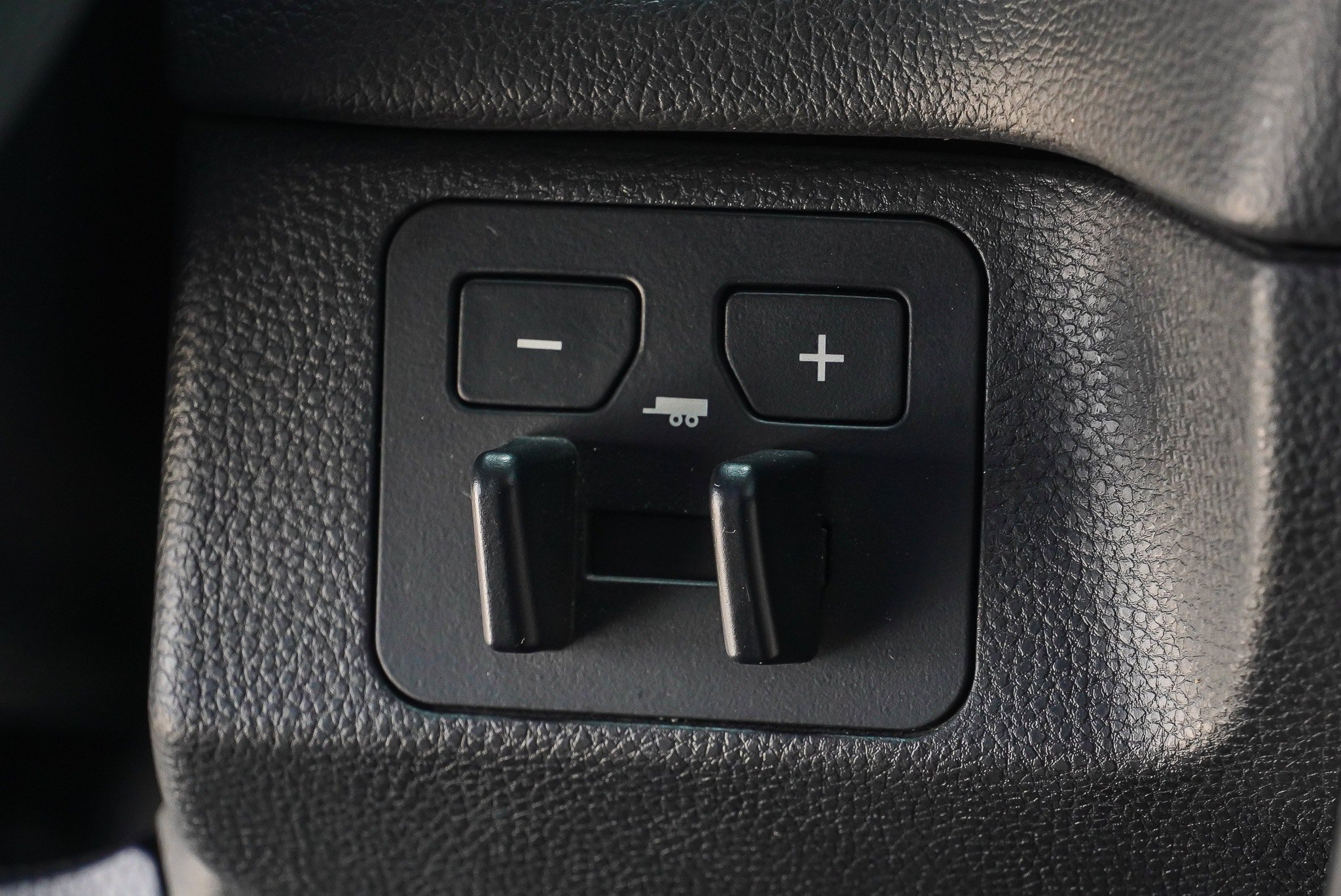 Used 2023 Toyota Tundra Limited AWD/4WD image 37