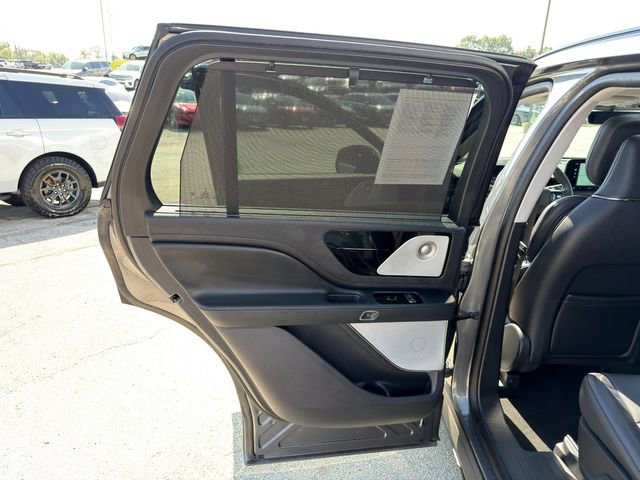 Used 2025 Lincoln Aviator Reserve w/ Equipment Group 201A image 21
