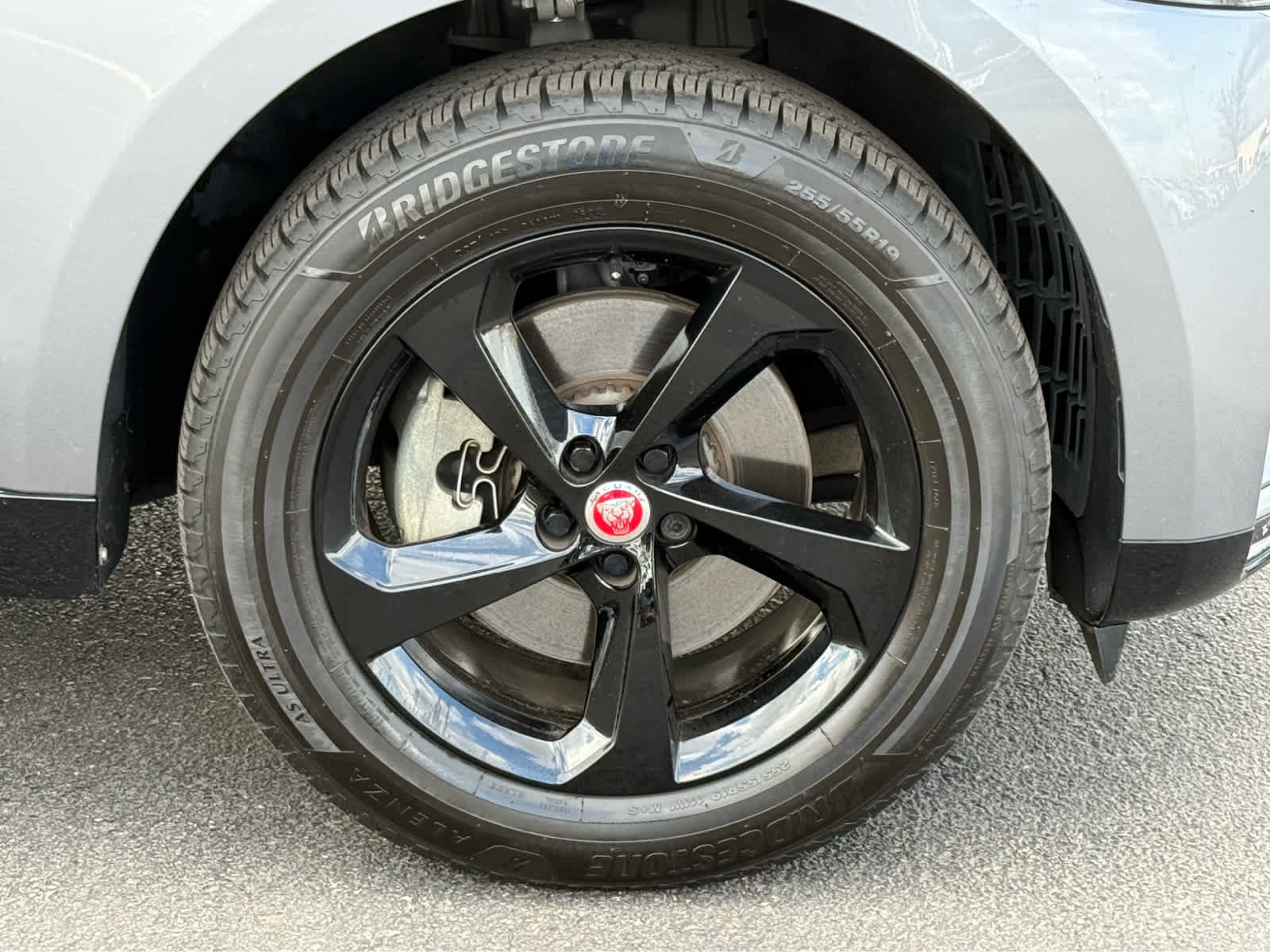 Used 2023 Jaguar F-PACE S image 8