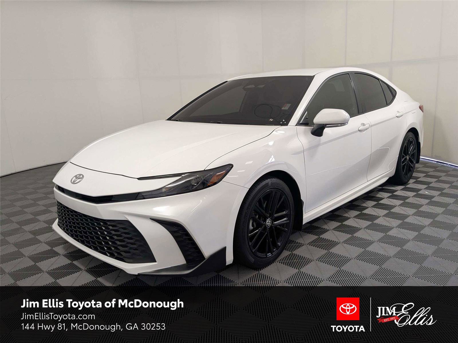 Used 2025 Toyota Camry SE