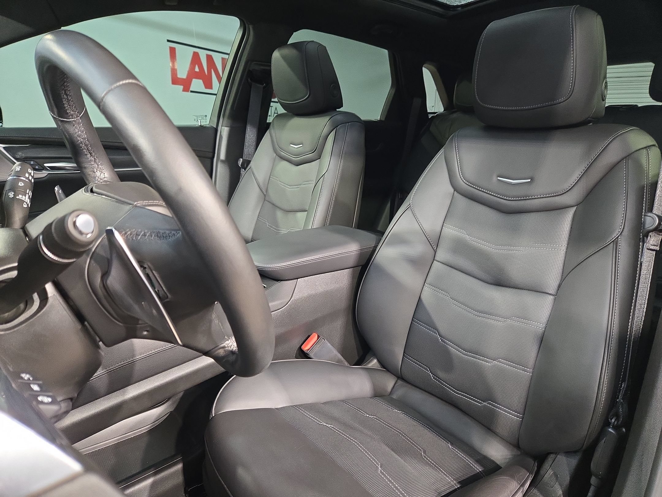 Used 2021 Cadillac XT5 Sportv w/ Platinum Package AWD/4WD image 22
